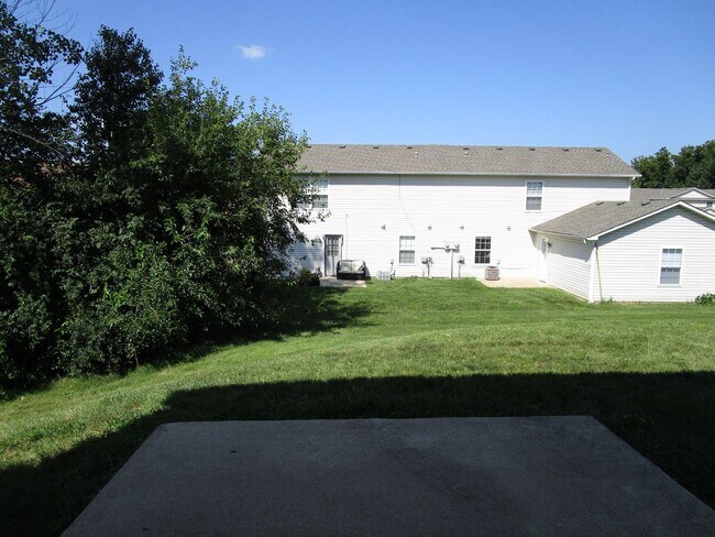 Building Photo - 5001-5003 Betty Jean Way