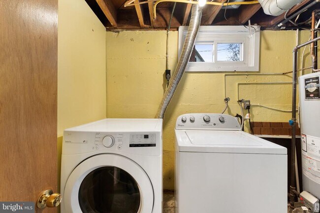 Building Photo - 4763 1st St N