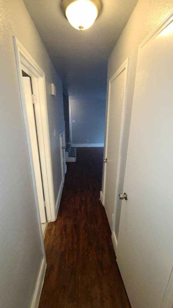 Building Photo - Townhome Available!