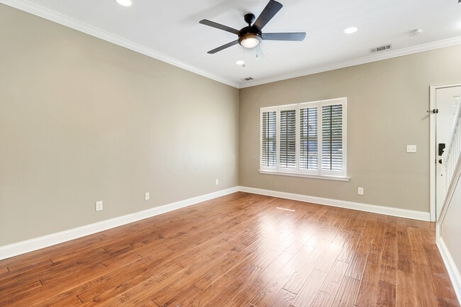 Building Photo - E 31st Street