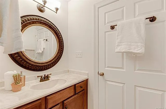 Master Bath - 2610A W Main St