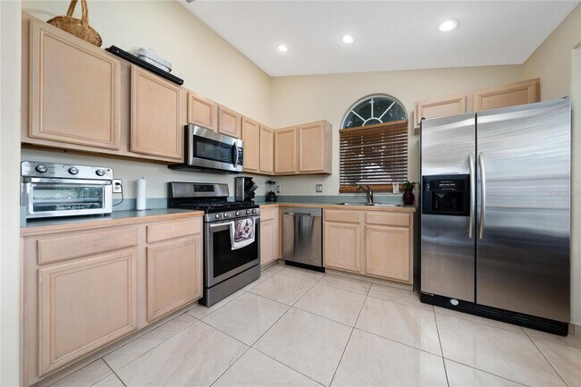 Building Photo - 1610 Oak Hill Trail