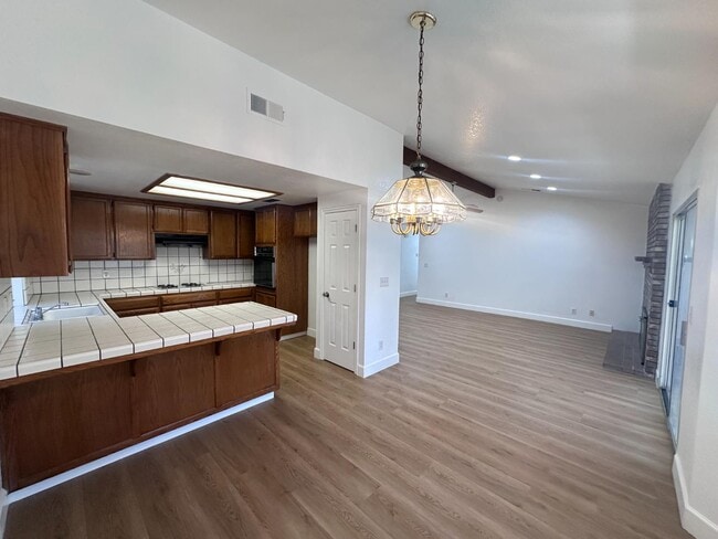 Building Photo - 2378 Grapewood Ct
