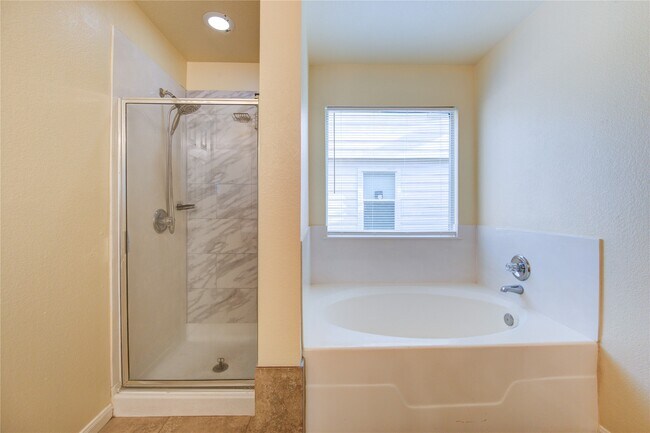 Building Photo - 6422 Mildenhall Ct