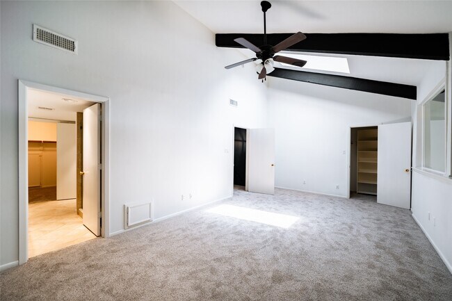 Building Photo - 5918 San Felipe St