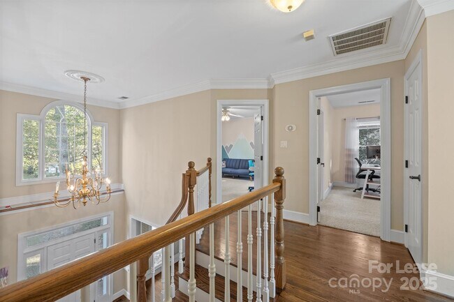 Building Photo - 16516 Plantation Woods Dr