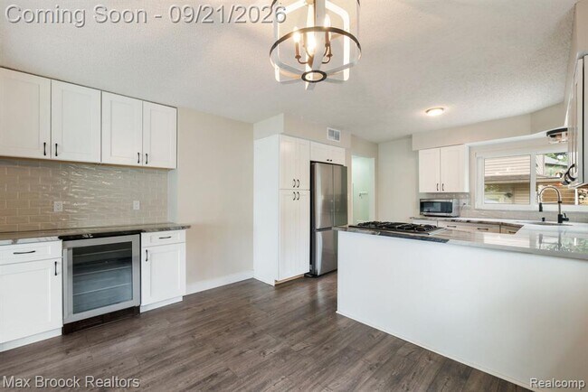 Building Photo - 4151 Bluebird Dr