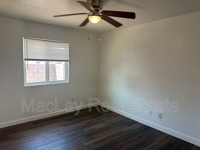 Building Photo - 2918 E Roeser Rd