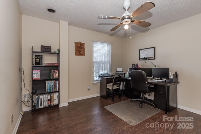 Building Photo - 9721 Manus Ct