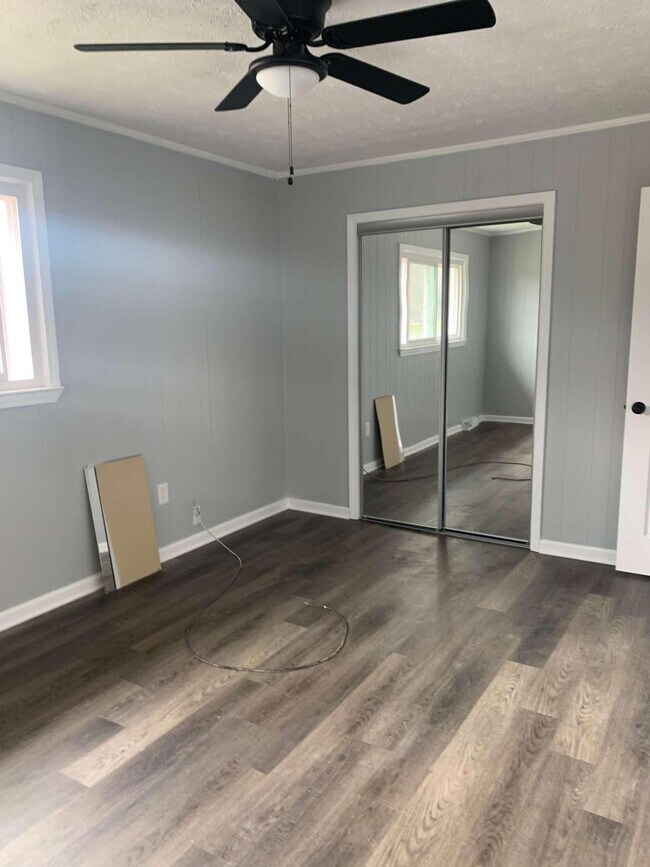 Building Photo - 2 Georgia Ave