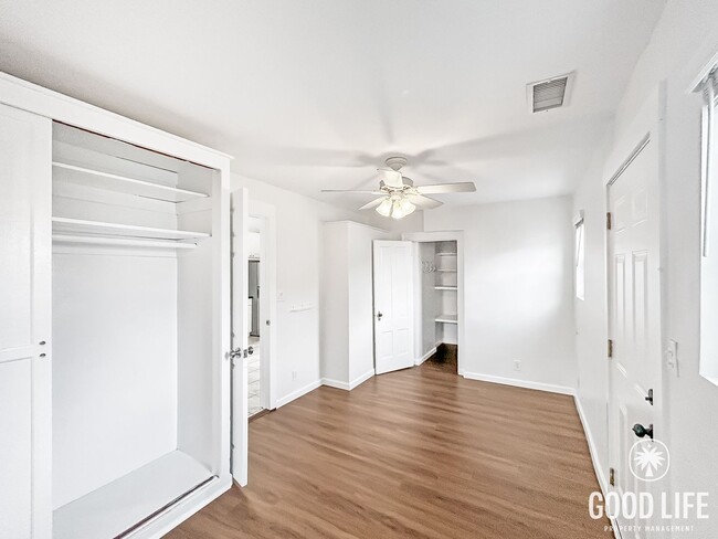 Building Photo - Beautiful 2B 1BA Unit in Hillcrest w/ AC and Private Yard!