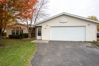 Building Photo - 911 200th St