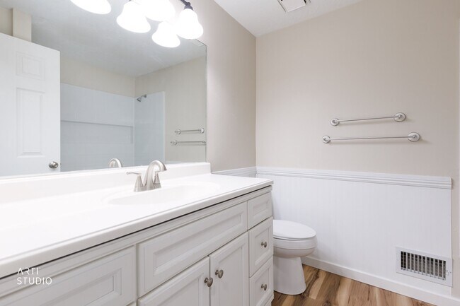 Building Photo - 965 Dorothea Way