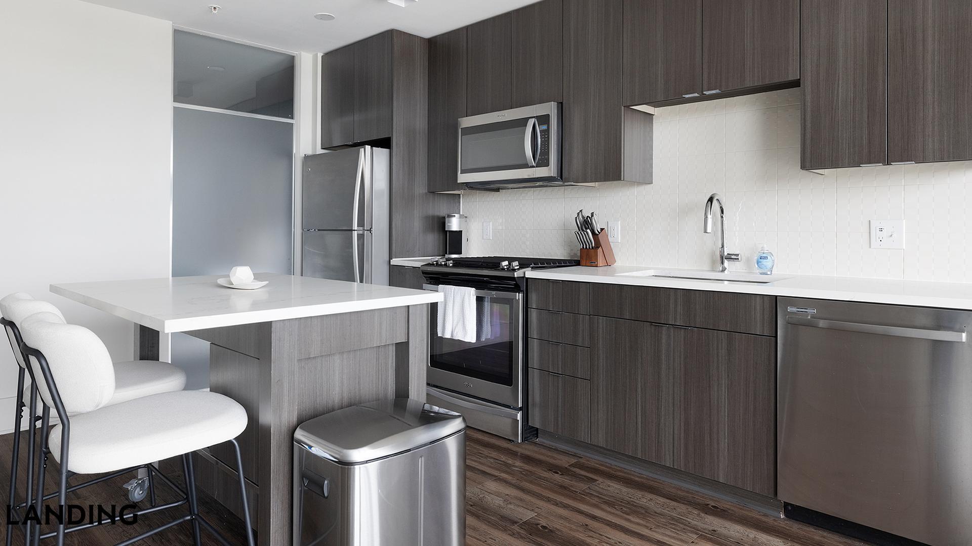 Building Photo - 3005 Peachtree Rd NW