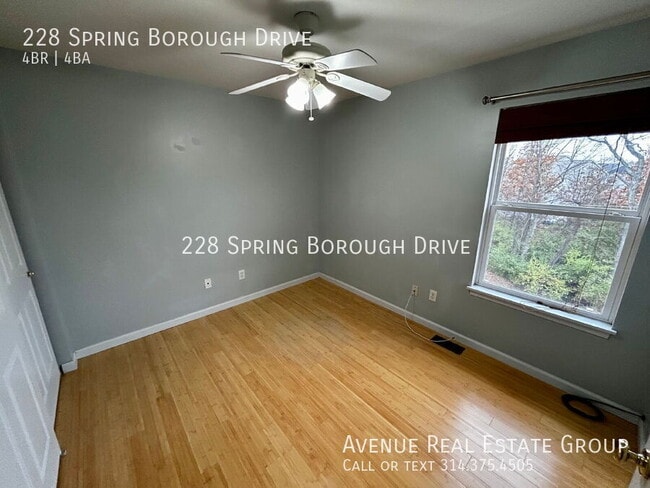 Building Photo - 228 Spring Borough Dr