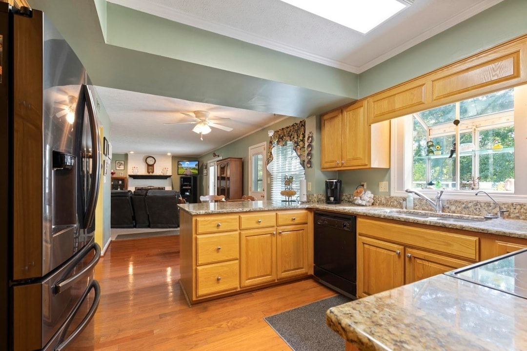 Kitchen (old flooring in pic) - 118 Wofford Rd