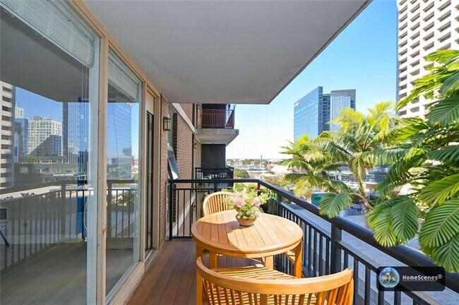 Building Photo - 620 Peachtree St NE