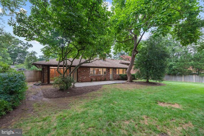 Building Photo - 6313 Stoneham Ln
