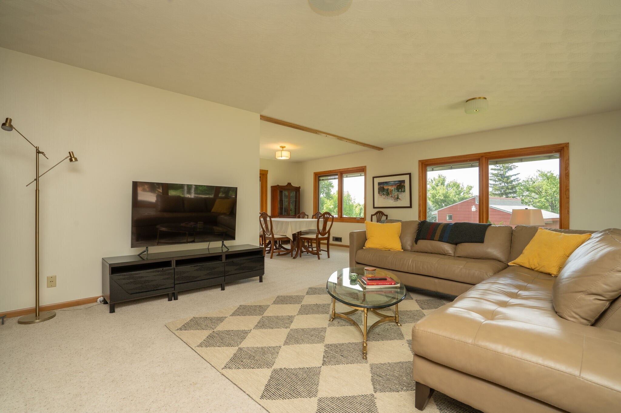 Building Photo - 1020 Cimmeron Dr