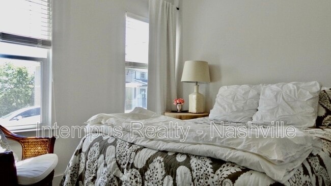 Building Photo - 3211 Anderson Pl