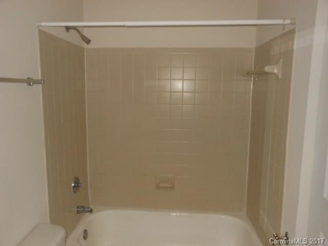 Building Photo - 2502 Cranbrook Ln