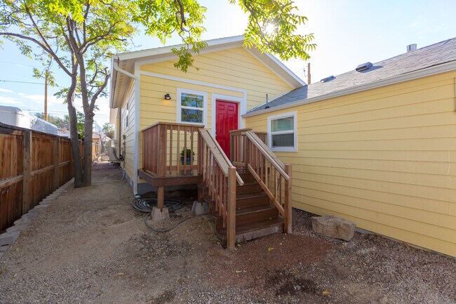 Primary Photo - 428 Rockaway Ave