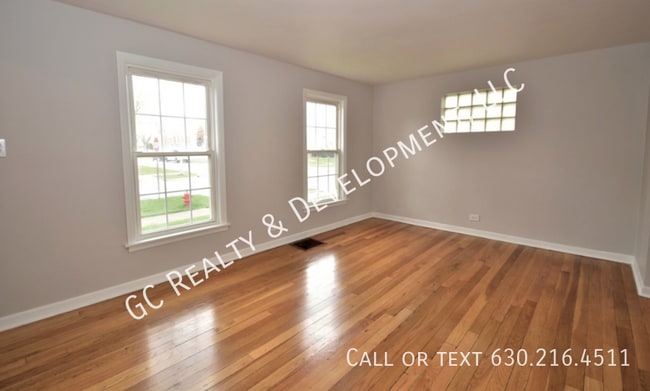 Building Photo - 735 Hull Ave
