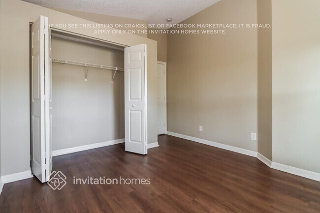 Building Photo - 2391 Eastwood Dr