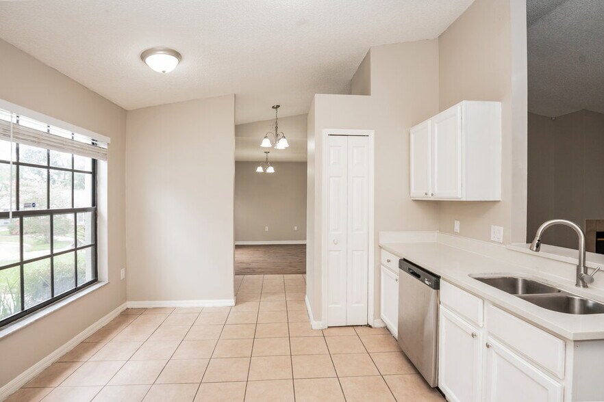 Building Photo - 4812 Pierce Arrow Dr