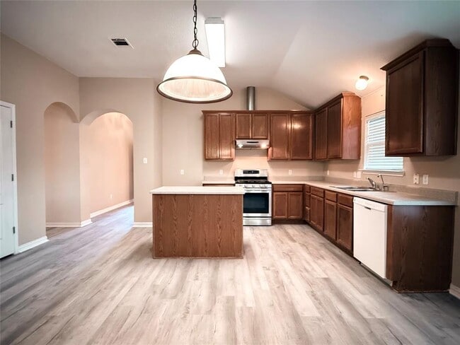 Building Photo - 1548 Tonia Loop