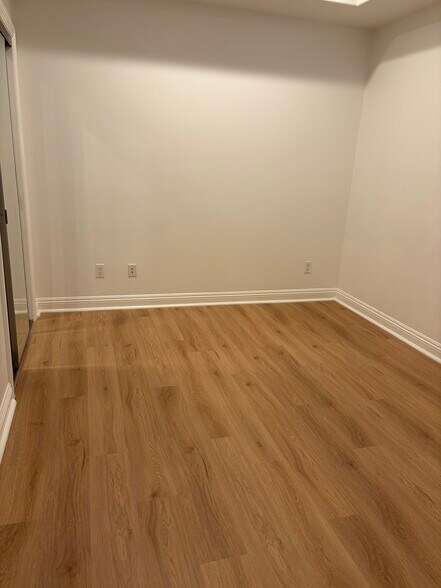 Building Photo - 521 N Irena Ave
