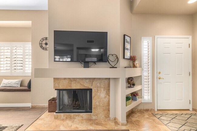 Building Photo - Resort-Style Living in the Heart of Scotts...