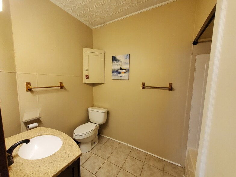 Building Photo - 101 Gamage Ave