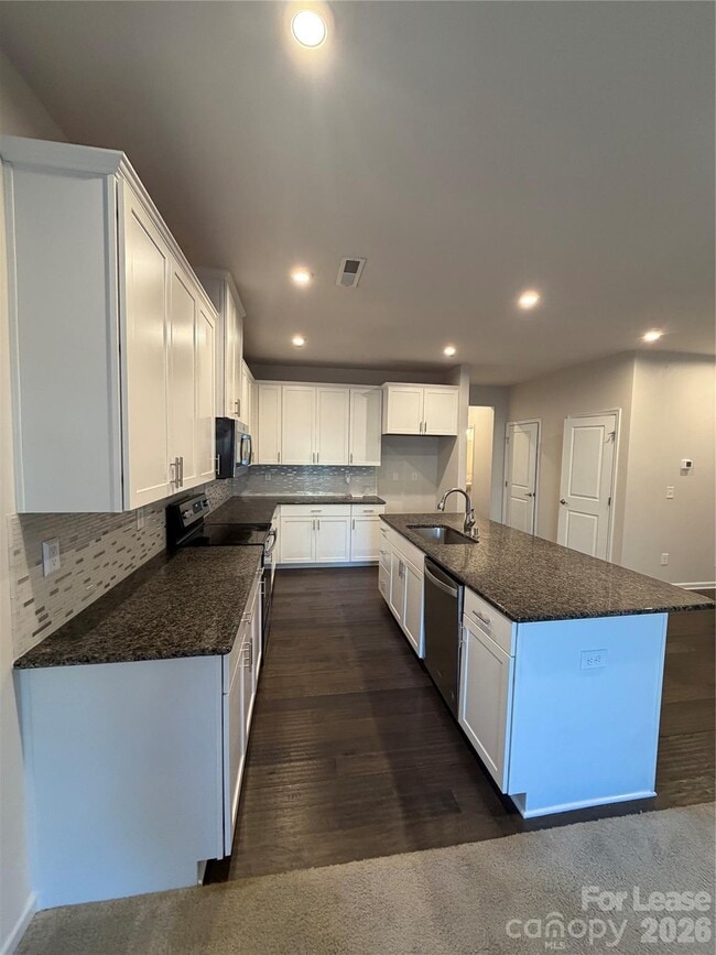 Building Photo - 318 Willow Wood Ct