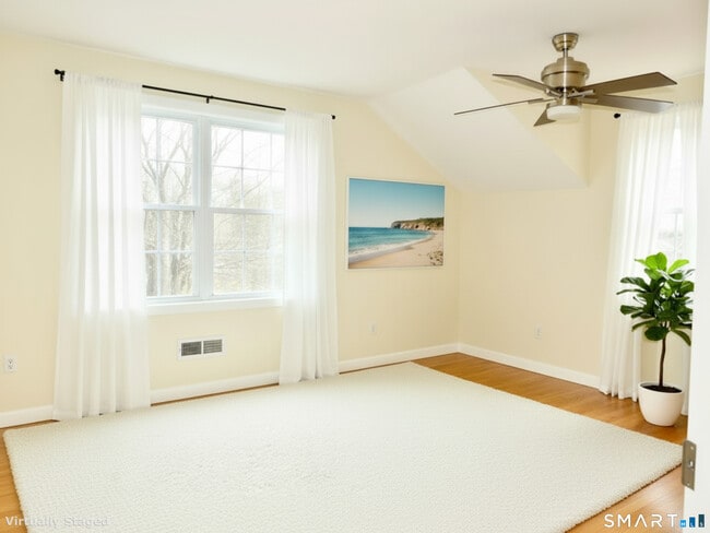 Building Photo - 12 W Rocks Rd