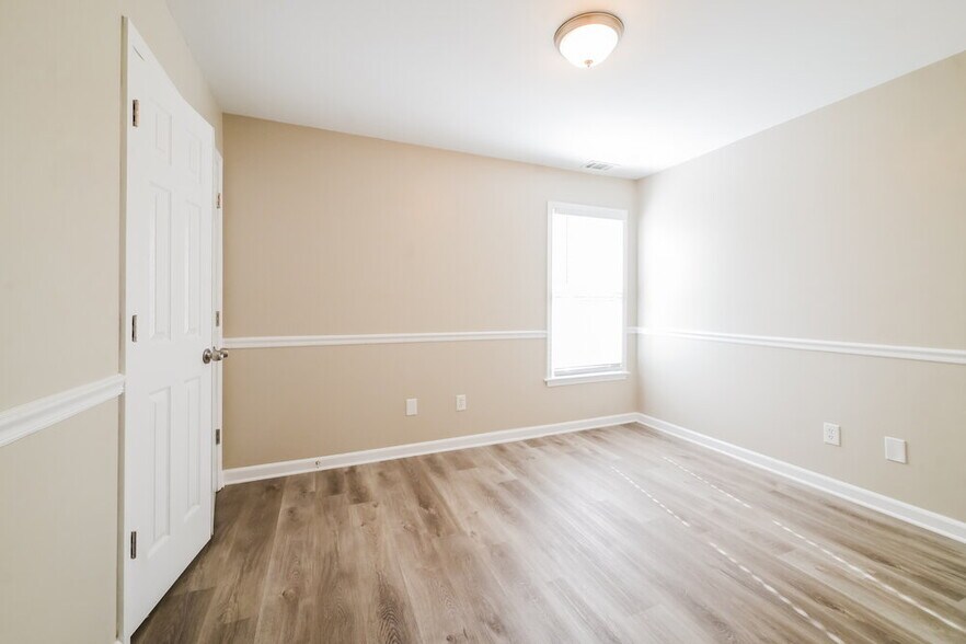 Building Photo - 343 Laurel Glen Crossing