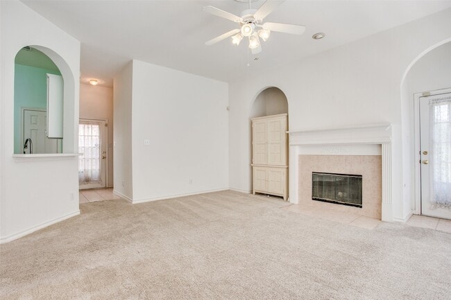 Building Photo - 3021 Sawtooth Dr