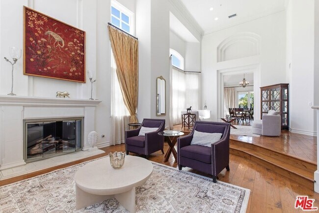 Building Photo - 6003 County Oak Rd