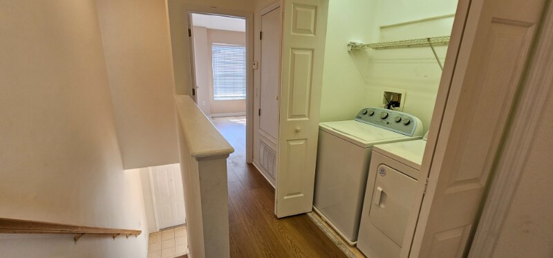 Building Photo - 8743 Abbey Ln