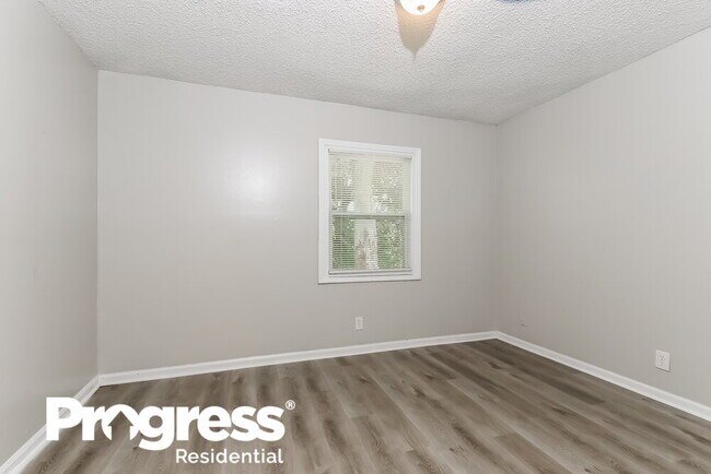 Building Photo - 719 Place Chateau