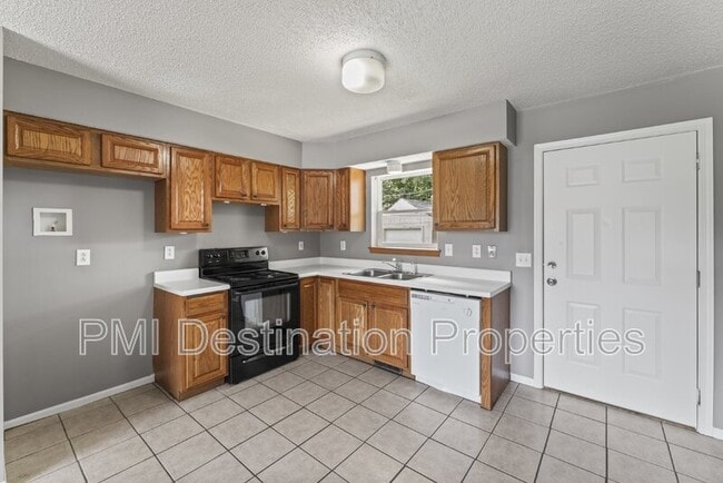 Building Photo - 8580 Kill Creek Rd
