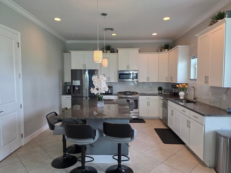 Building Photo - 16007 Whippoorwill Cir