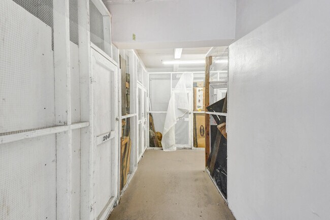 Building Photo - 2430 SW 81st Ave