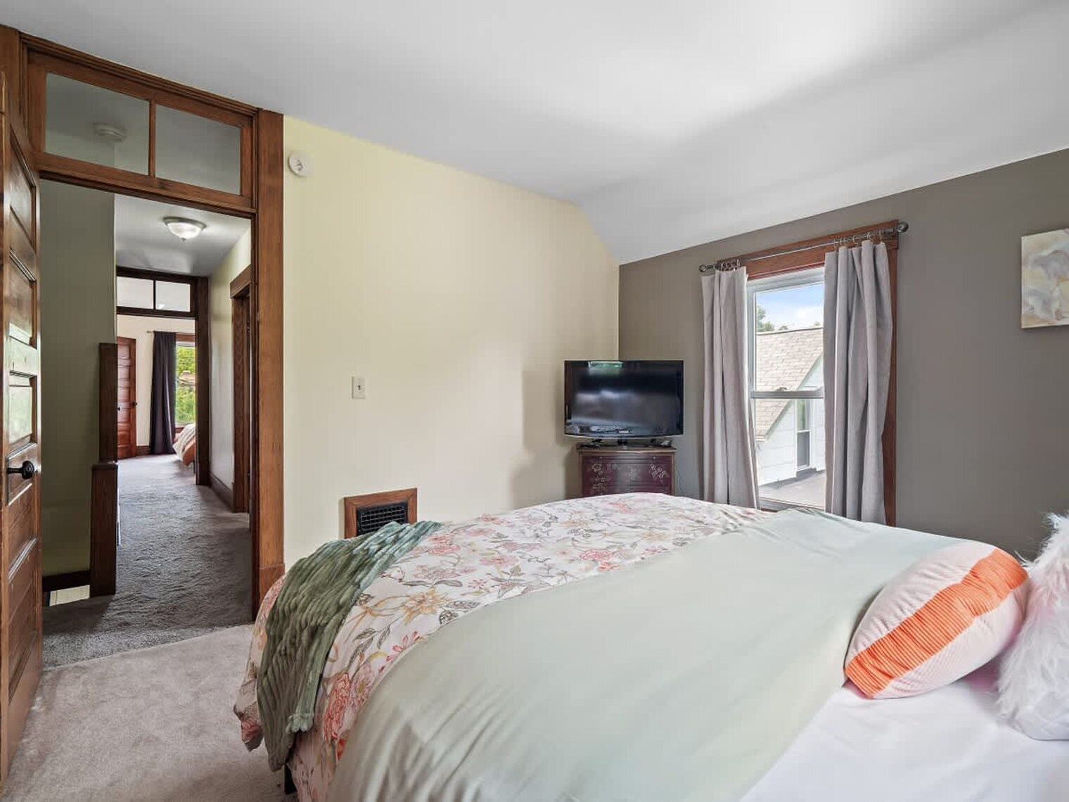 Building Photo - 679 Washington St