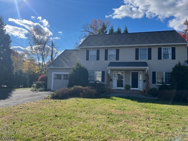 Building Photo - 8 Jane Rd