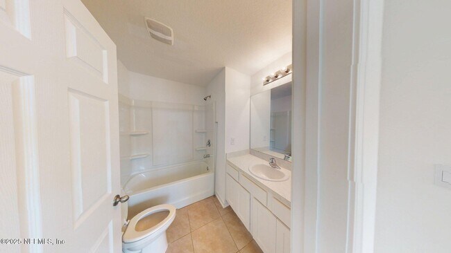 Building Photo - 8367 Zenith Cir