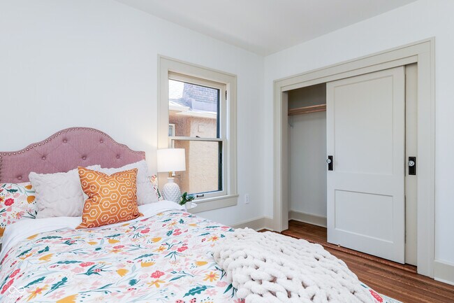 Building Photo - 322 E 37th St