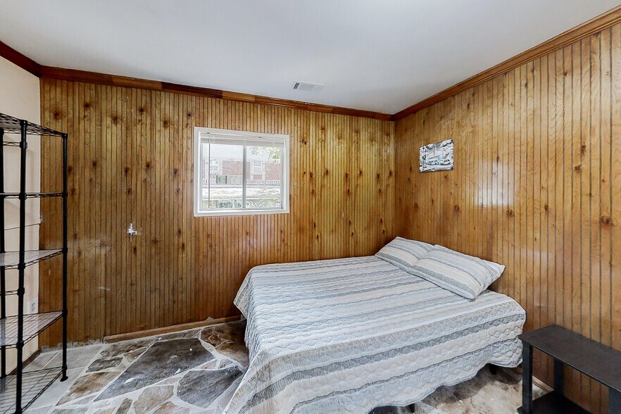 Building Photo - 845 Brian Ln