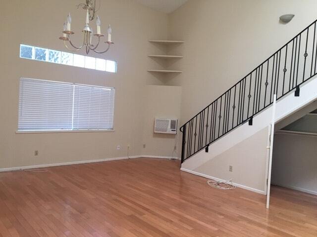 Building Photo - 11508 Moorpark St