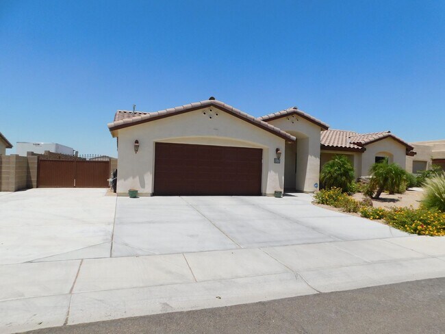 Building Photo - 3 BED 2 BATH IN ESTRELLA!
